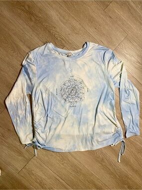 💜3/$25💜 Tie-Dye Zodiac long sleeve top 1X